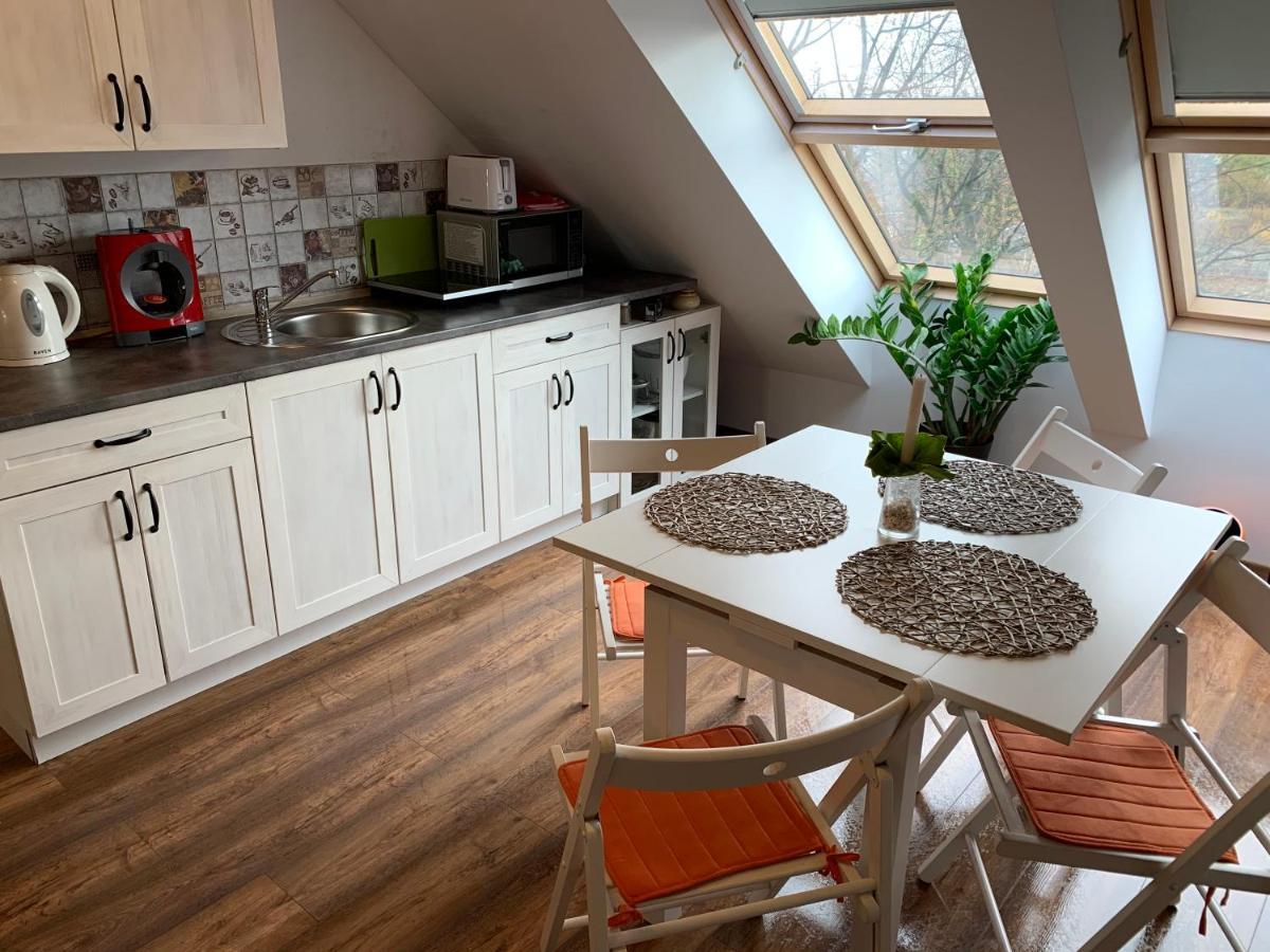 Sky View Condo In Тарновске-Гуры Экстерьер фото